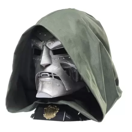 Marvel Legends Doctor Doom roleplay sisak replika termékfotója