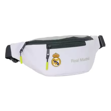 Real Madrid 25/26 övtáska termékfotó