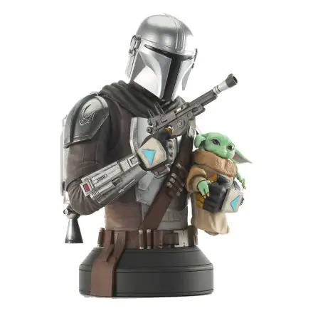 Star Wars: The Mandalorian 1/6 The Mandalorian with Grogu mellszobor figura 15 cm termékfotó
