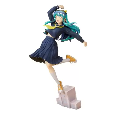 Urusei Yatsura 1/7 Lum Uniform Ver. PVC szobor figura 28 cm termékfotója