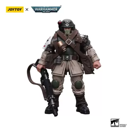 Warhammer 40k 1/18 Astra Militarum Cadian Command Squad Veteran with Medi-pack akciófigura 12 cm termékfotó